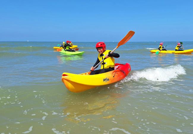 Verhuur van SUP's, golfsurfmateriaal & kajaks in Westende © The Outsider Coast