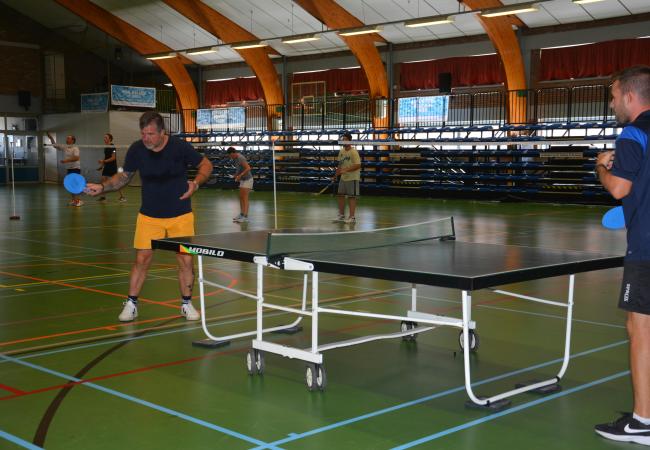 Tafeltennis en badminton © Gemeentebestuur Middelkerke