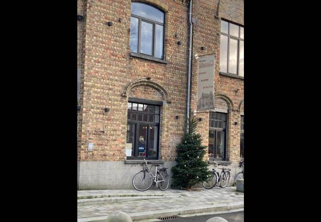 bezoek oud Gemeentehuis © eigen foto