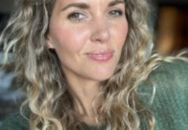 Luistervinken: Ine Beyen met  “Vrouwenwielrennen vroeger en nu” © Ine Beyen