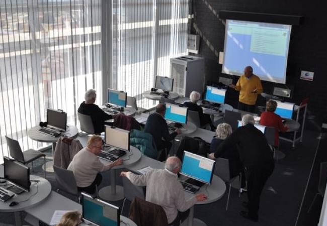 Bibliotheek Middelkerke zoekt lesgevers voor computercursus Middelkerke@internet