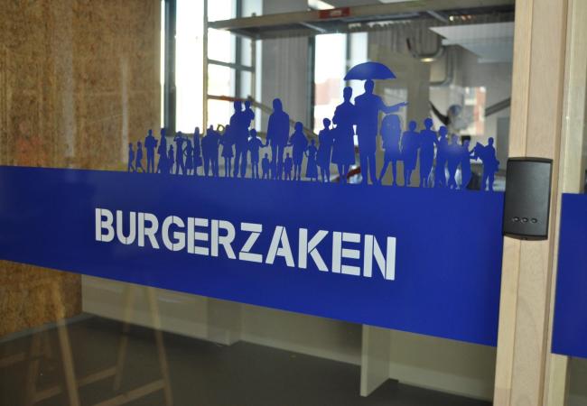 Gaan de kinderen op reis? Vraag de reistoelating digitaal aan!