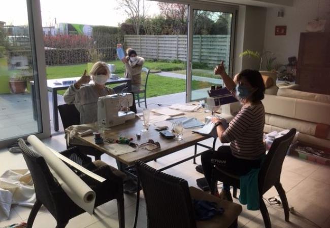 Wie helpt mondmaskers maken? 