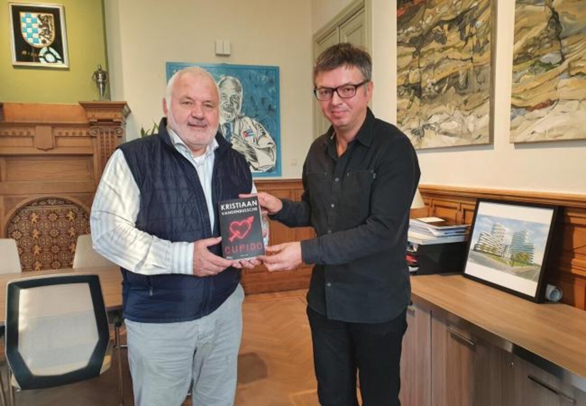 Burgemeester is zot van Cupido