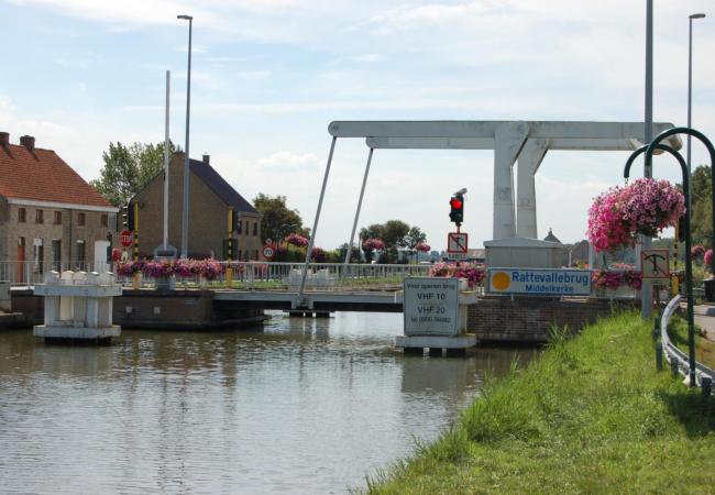 Reinigingswerken Rattevallebrug - Slijpebrug - Leffingebrug