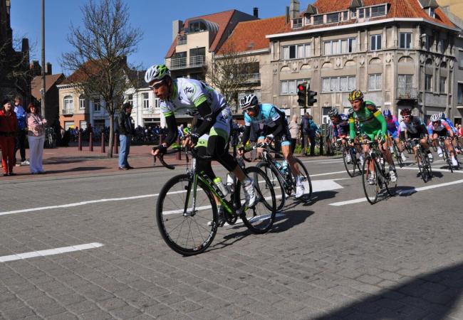 Verkeersmaatregelen nav Omloop van het Houtland