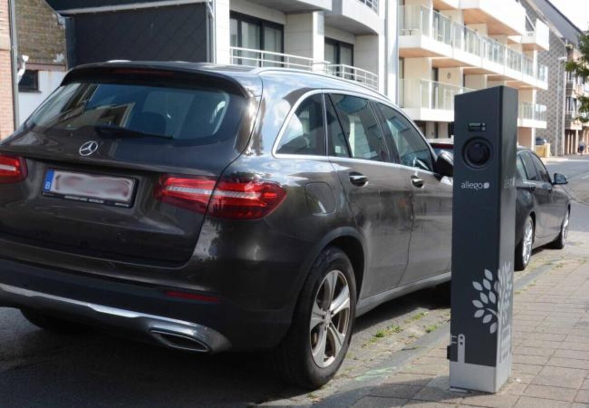 Eerste laadpalen voor elektrische wagens in Middelkerke