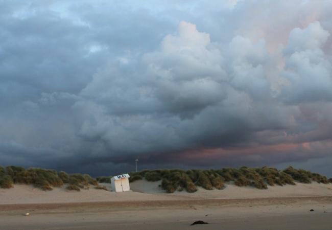 Gemeentebestuur Middelkerke neemt maatregelen tegen aangekondigde stormweer