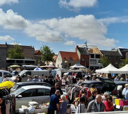 rommelmarkt middelkerke marktplein © eigen foto
