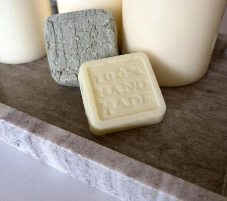 Maak je eigen shampoo bar en conditioner bar, afgestemd op haartype en de behoeften van... © Inge
