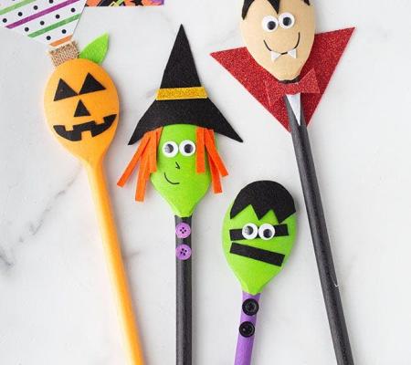 Workshop pollepel in halloweenthema versieren © The best ideas for kids
