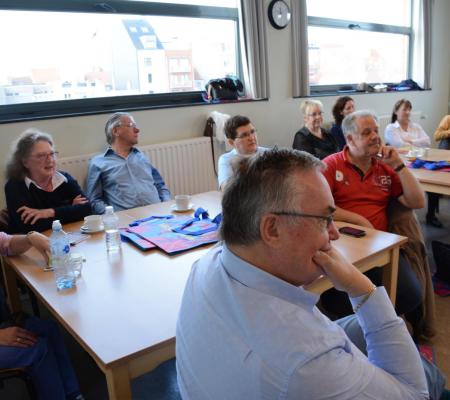 Foto's vorming enthousiast blijven als vrijwilliger