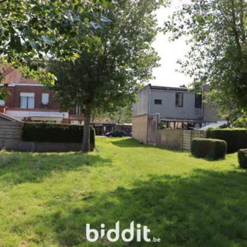 Gemeentebestuur verkoopt perceel bouwgrond