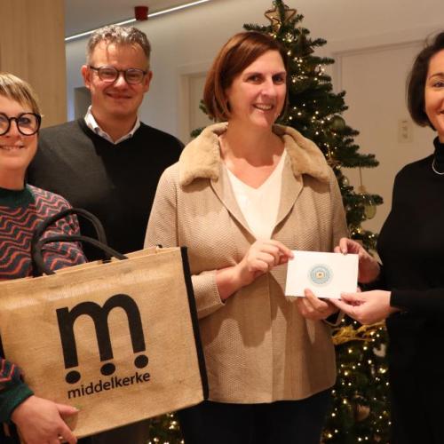 Middelkerke verrast inwoners met €2750 aan Middelbonnen tijdens kerstactie!