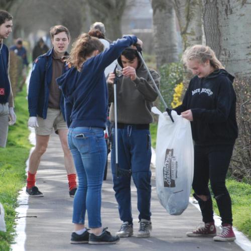 Opruimacties in Sint-Pieters-Kapelle, Schore en Mannekensvere