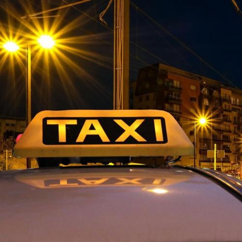 Taxi (individueel bezoldigd personenvervoer)