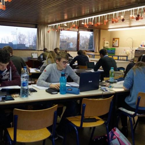 Studeren in stilte? Kom naar de gemeenteschool!