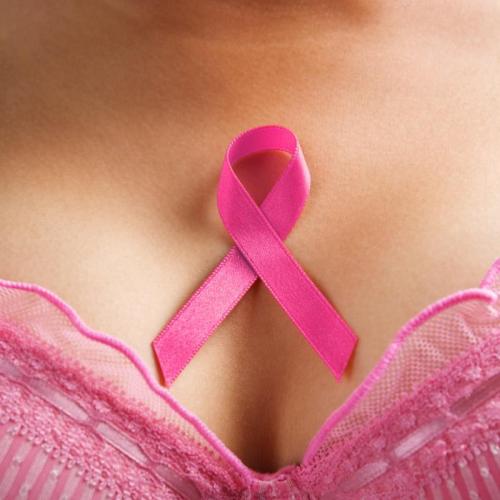 Laat je haar snijden voor Think Pink