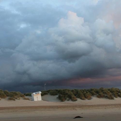Gemeentebestuur Middelkerke neemt maatregelen tegen aangekondigde stormweer