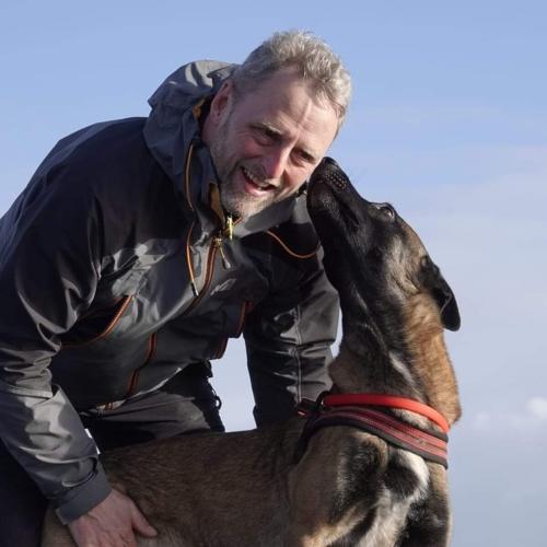 Ravotten met je hond op het strand