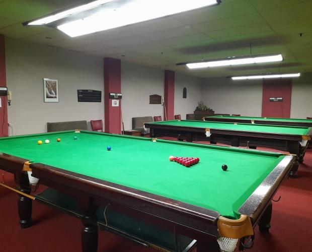 Snooker en poolzaal Serena.